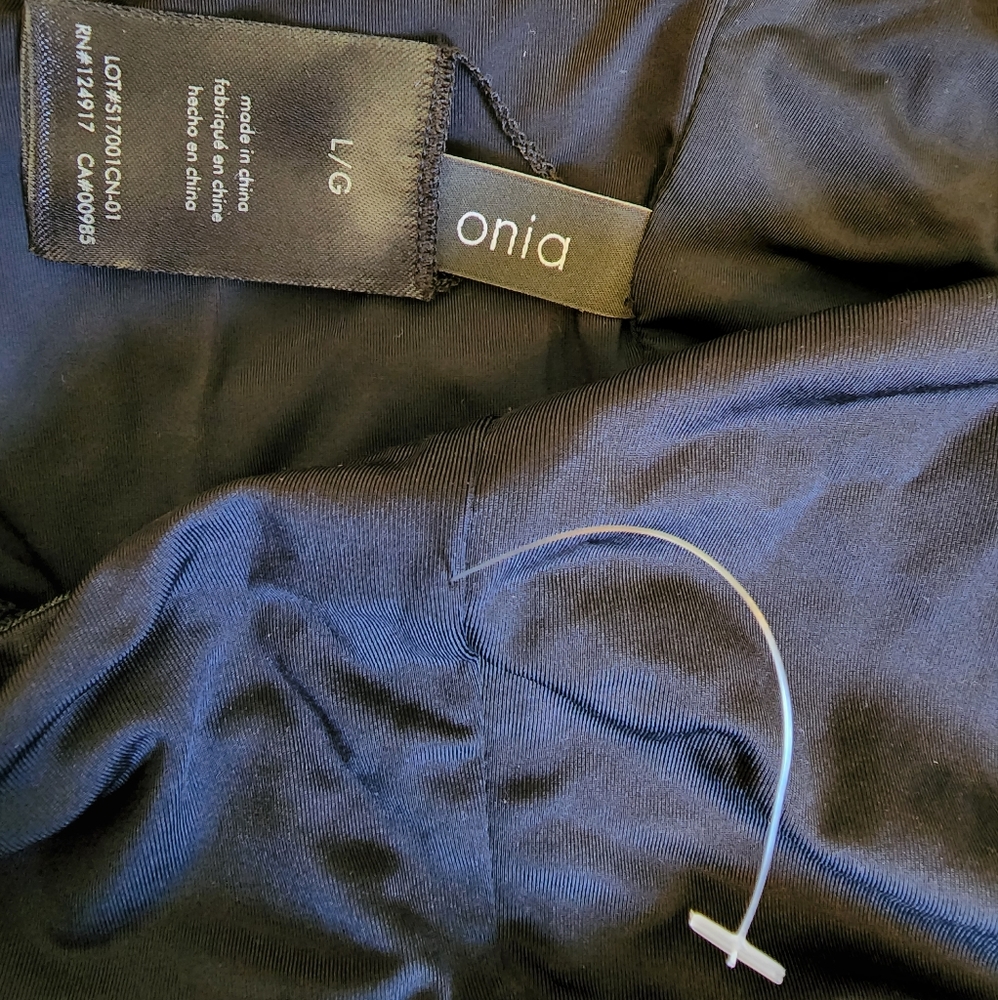 NWOT $92 ONIA MIA LARGE  ONE SHOULDER TOP - Picture 8 of 8